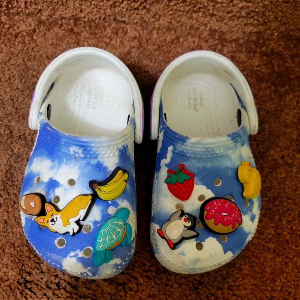 Cloud crocs for toddlers